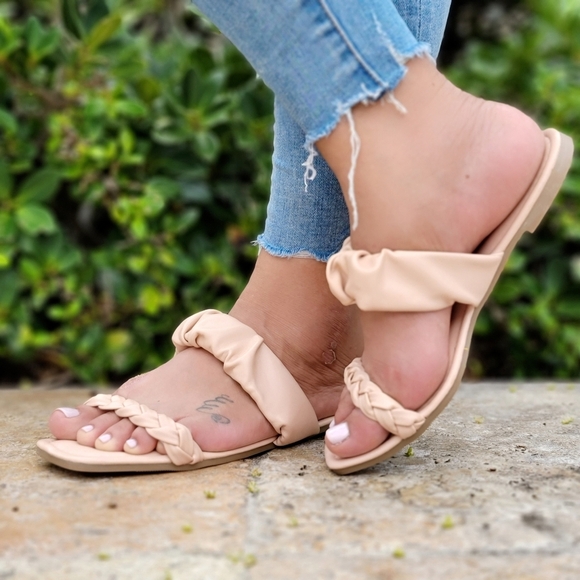 Nude Scrunchy Flats Sandals - Picture 5 of 5